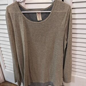 Faded Glory Women's Long Sleeve Top in Sage